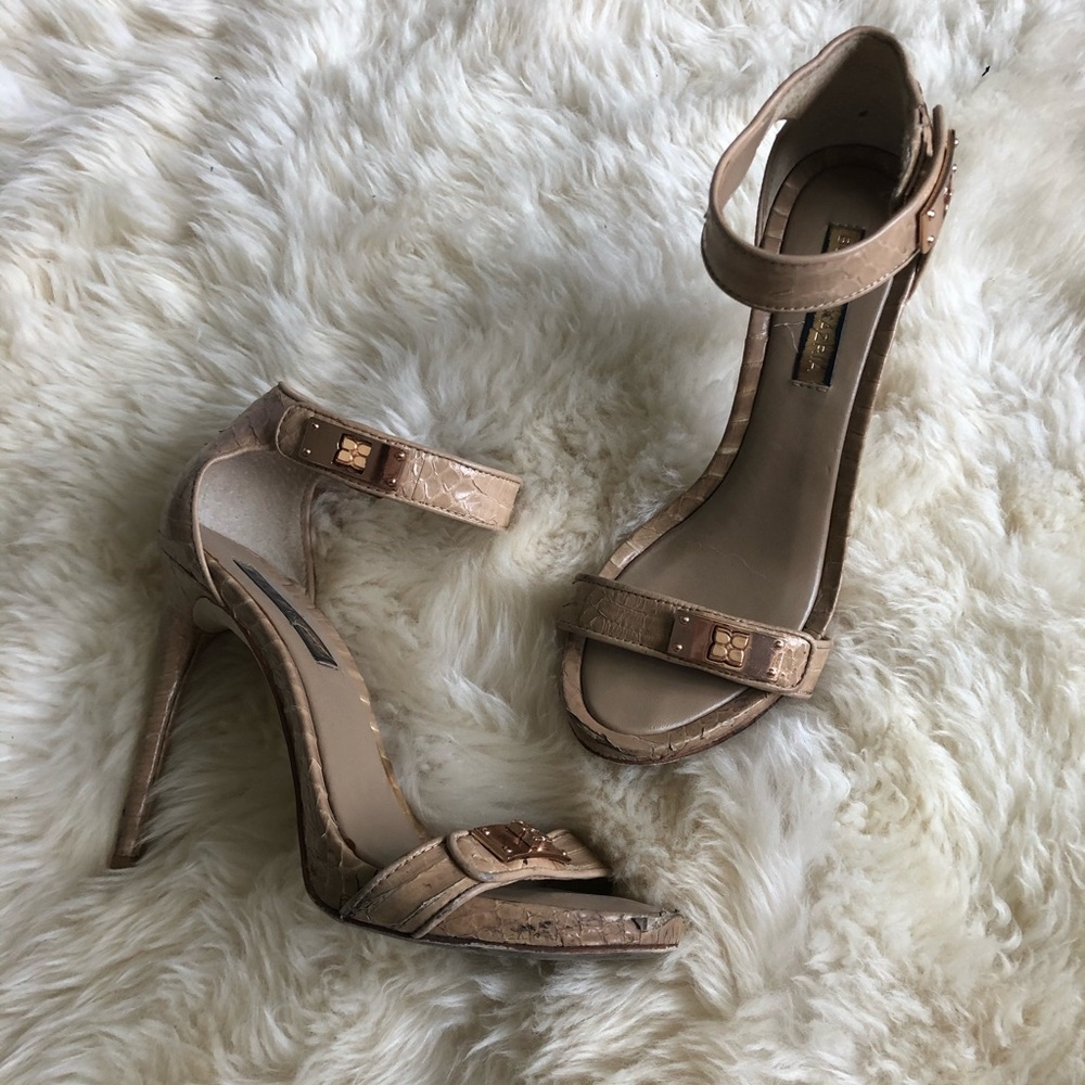 BCBGMAXAZRIA snakeskin heels